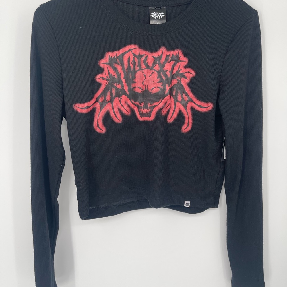 Black Long Sleeve‎ Top with Red Graphic